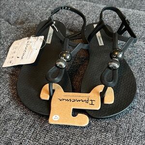Ipanema Elegant Black Sandals